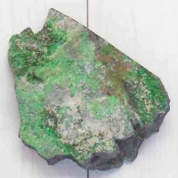Uvarovite-12
